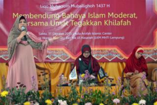 Muslimah HTI Lampung: Bendung Islam Moderat